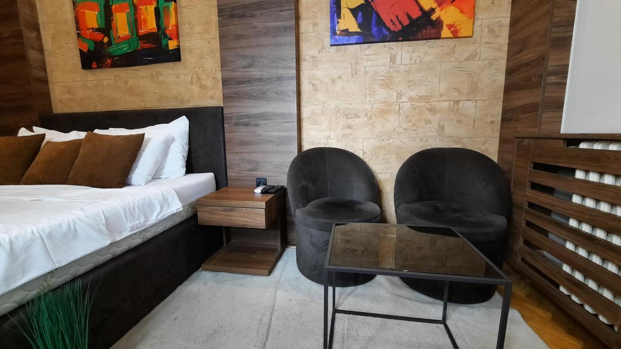 Stan Na Dan Apartman D Lux Jacuzzi Kragujevac Kültér fotó