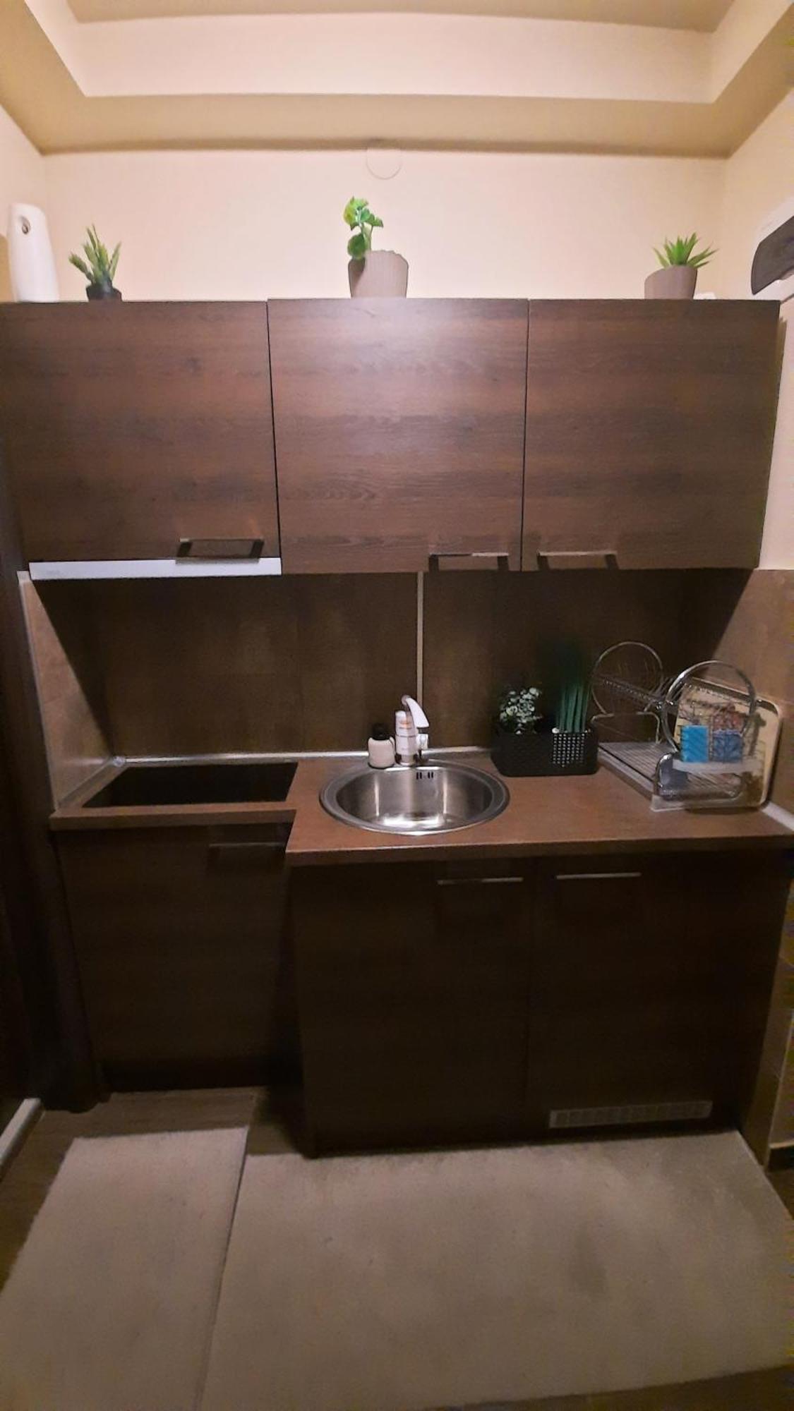 Stan Na Dan Apartman D Lux Jacuzzi Kragujevac Kültér fotó
