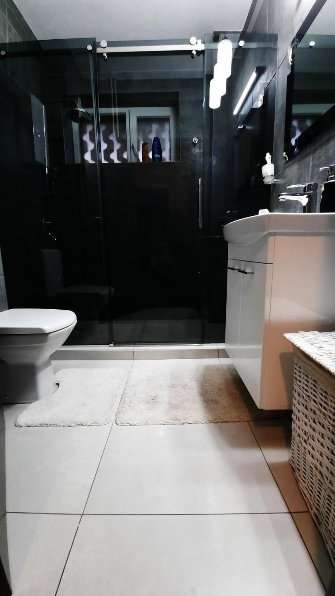 Stan Na Dan Apartman D Lux Jacuzzi Kragujevac Kültér fotó